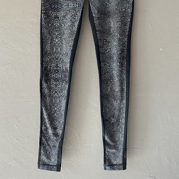 Lululemon Wunder Under Mosaic Print Legging Size 4 - Picture 5 of 12